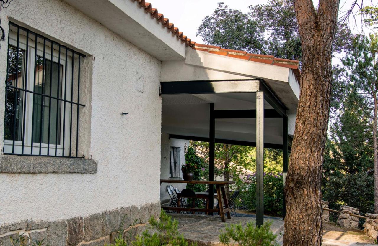 Chalet Con Piscina En Torrelodones Exterior photo