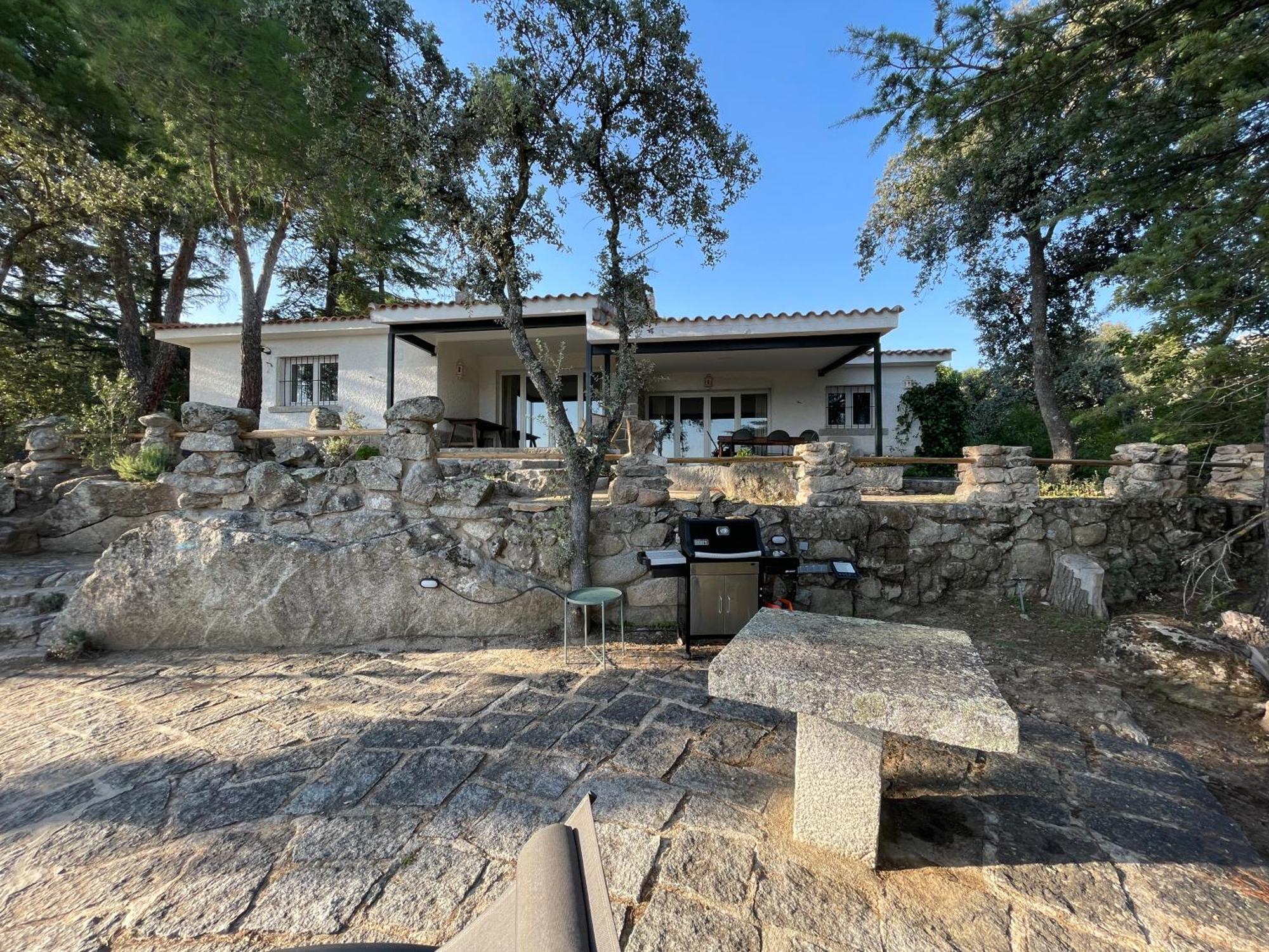 Chalet Con Piscina En Torrelodones Exterior photo