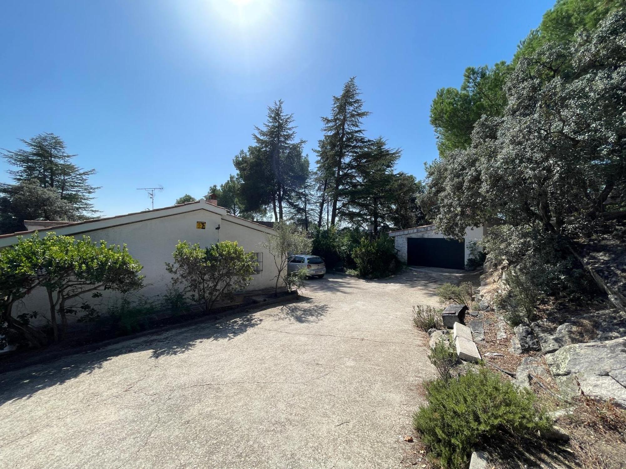 Chalet Con Piscina En Torrelodones Exterior photo